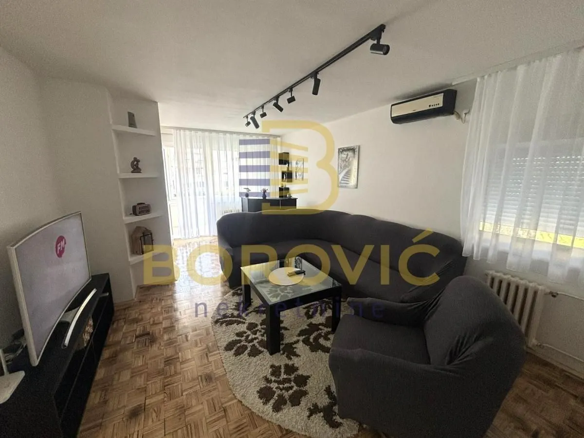 Izdavanje, dvosoban stan, 70m², Novi Beograd Blok 72, Novi Beograd Sve Podlokacije
