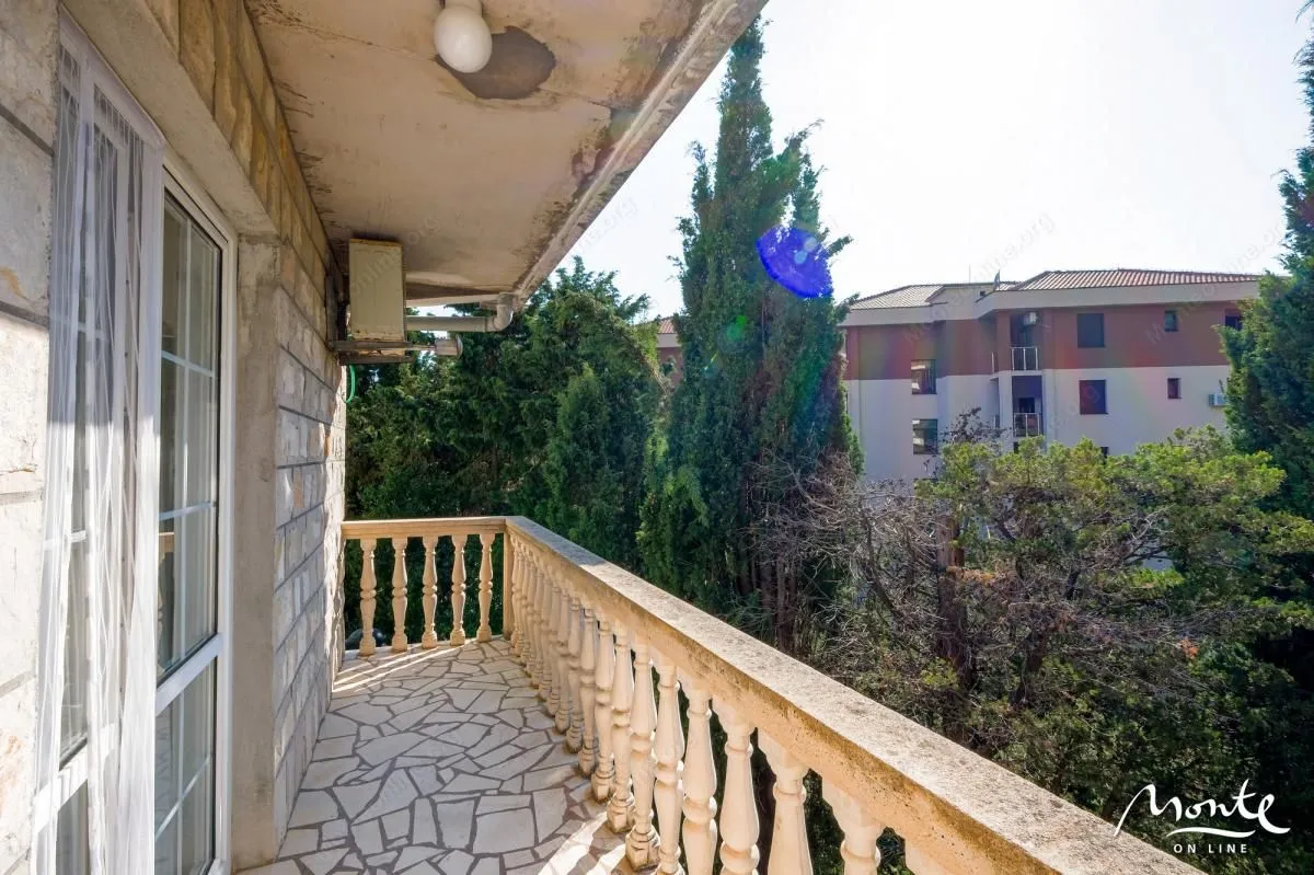 Sale, house, 195m², Bečići, Budva