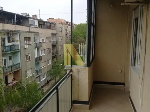 Izdavanje, trosoban stan, 82m², Centar, Novi Sad - image 16