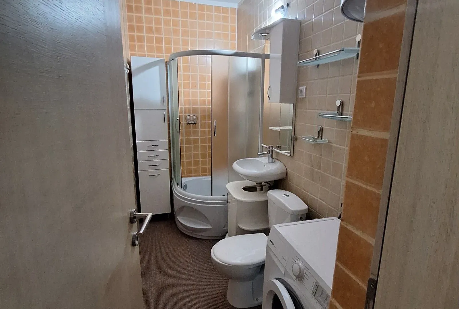 Rent, one bedroom apartment, 60m², Preko Morače, Podgorica