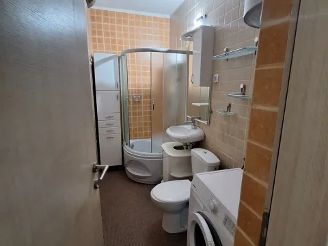 Rent, one bedroom apartment, 60m², Preko Morače, Podgorica - image 9