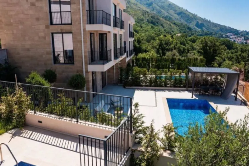 Sale, house, 220m², Blizikuće, Budva