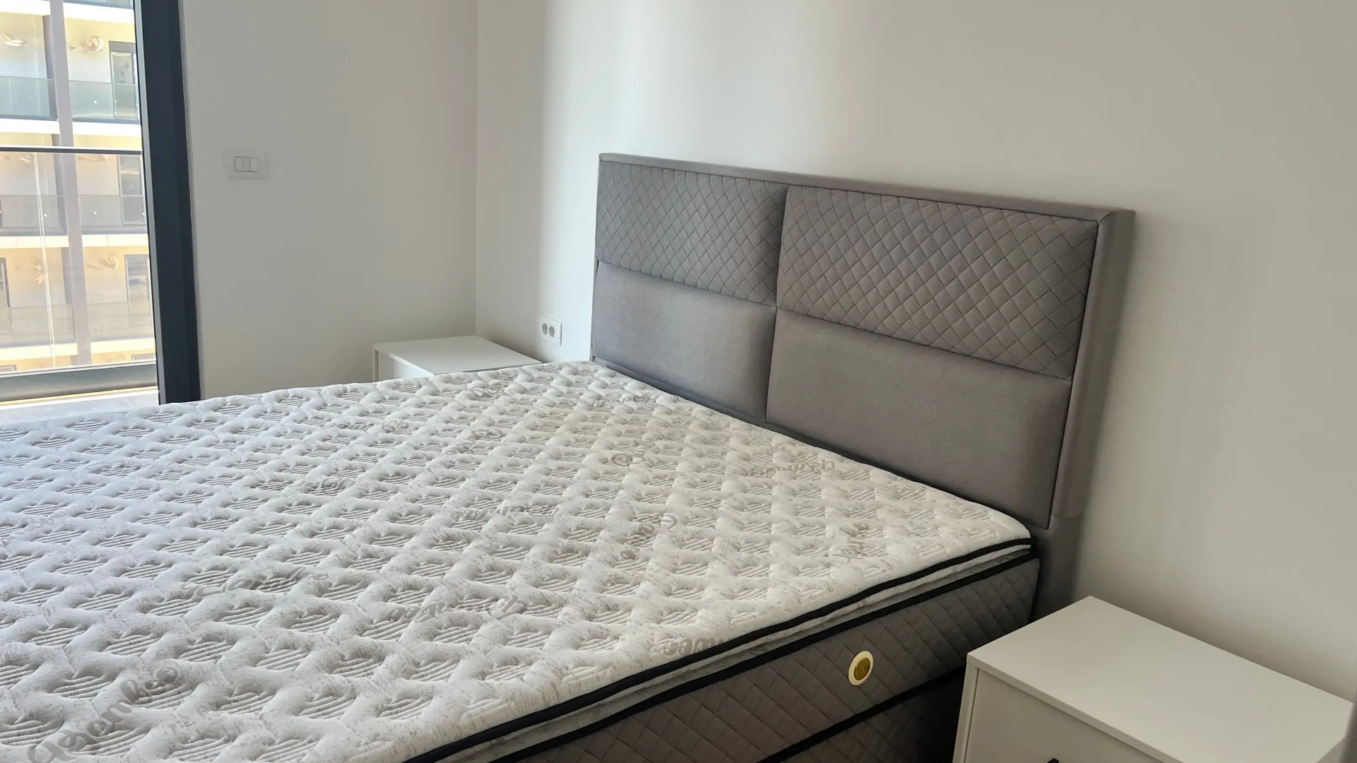 Izdavanje, dvosoban stan, 64m², Stari Aerodrom, Podgorica
