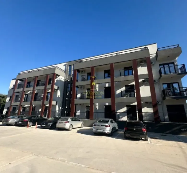 Prodaja, trosoban stan, 90m², Gorica C, Podgorica