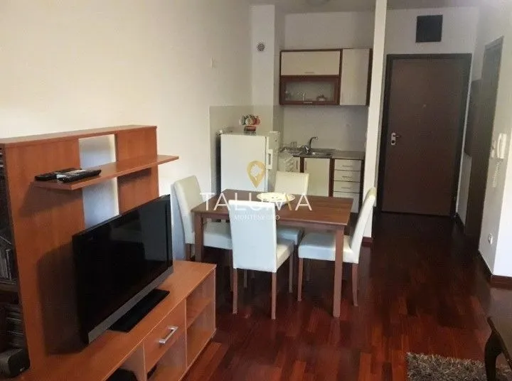 Izdavanje, jednosoban stan, 31m², City Kvart, Podgorica