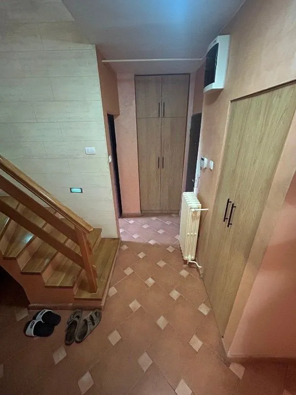 Prodaja, četvorosoban stan, 100m², Rakovica, Beograd