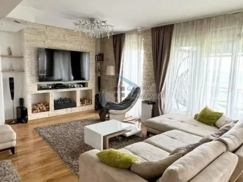 Prodaja, četvorosoban stan, 270m², Skojevsko Naselje, Beograd - image 2