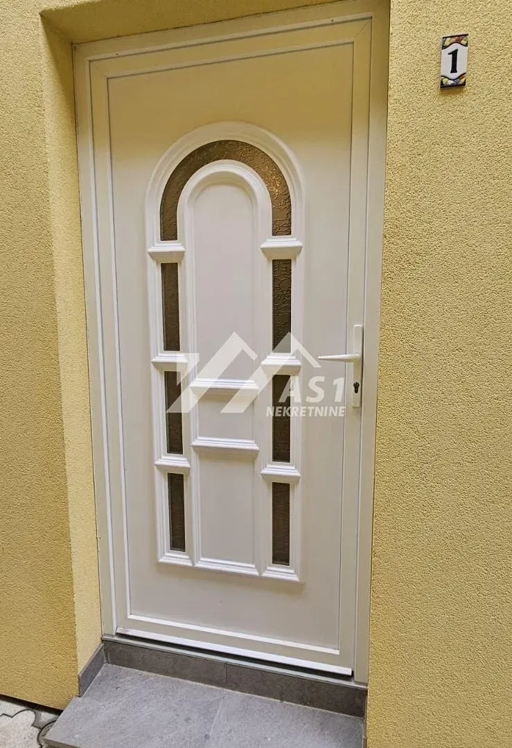 Izdavanje, jednosoban stan, 38m², Podbara, Novi Sad Sve Podlokacije