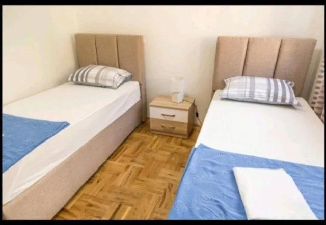Izdavanje, dvosoban stan, 65m², Budva, Crna Gora
