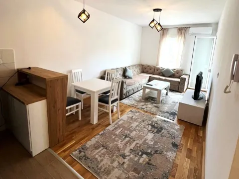 Rent, apartment, 45m², City Kvart, Podgorica - image 1