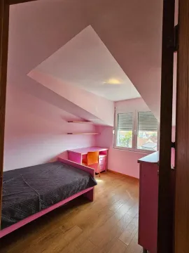 Rent, three bedroom apartment, 150m², Zelenika, Podgorica - image 11