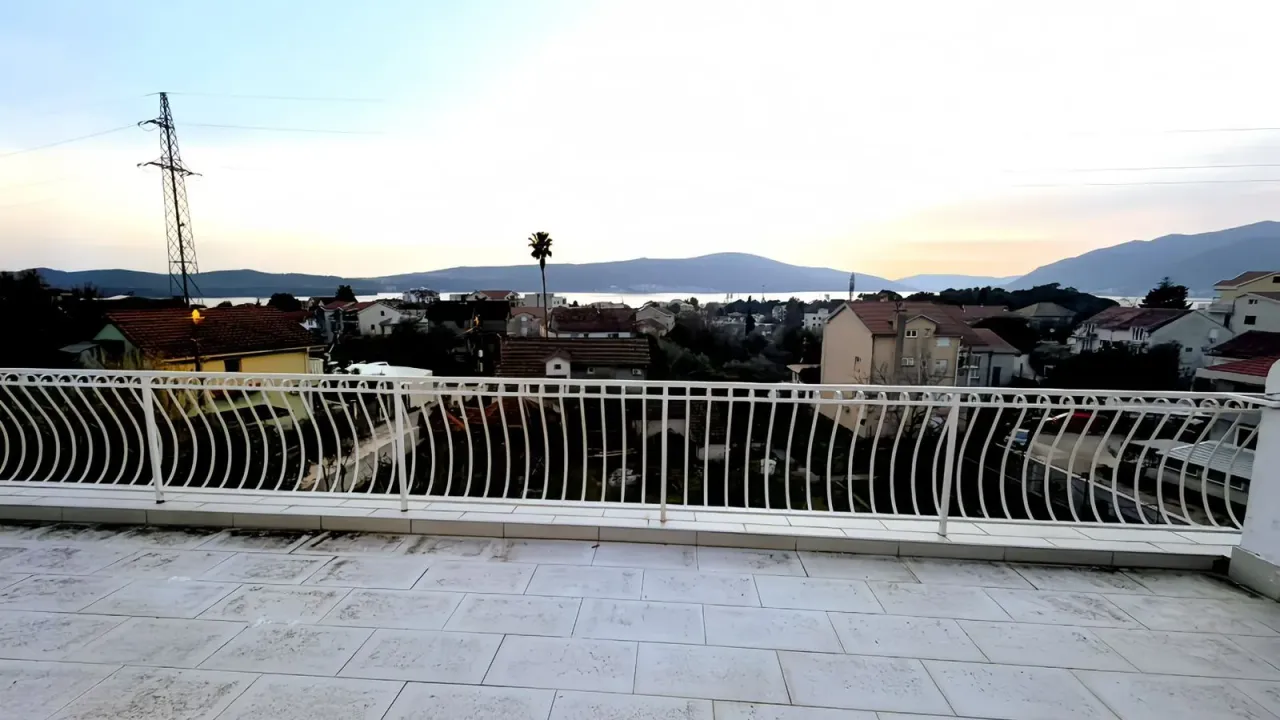 Sale, house, 223m², Mažina, Tivat