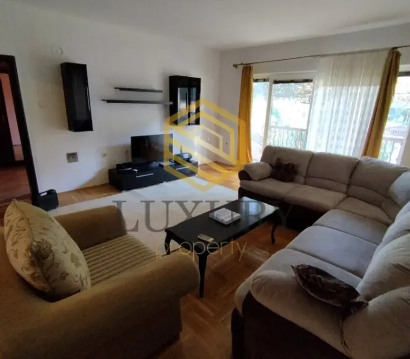 Rent, three bedroom apartment, 130m², Tološi, Podgorica