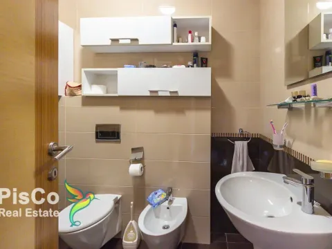 Izdavanje, trosoban stan, 100m², Blok 9, Podgorica - image 5