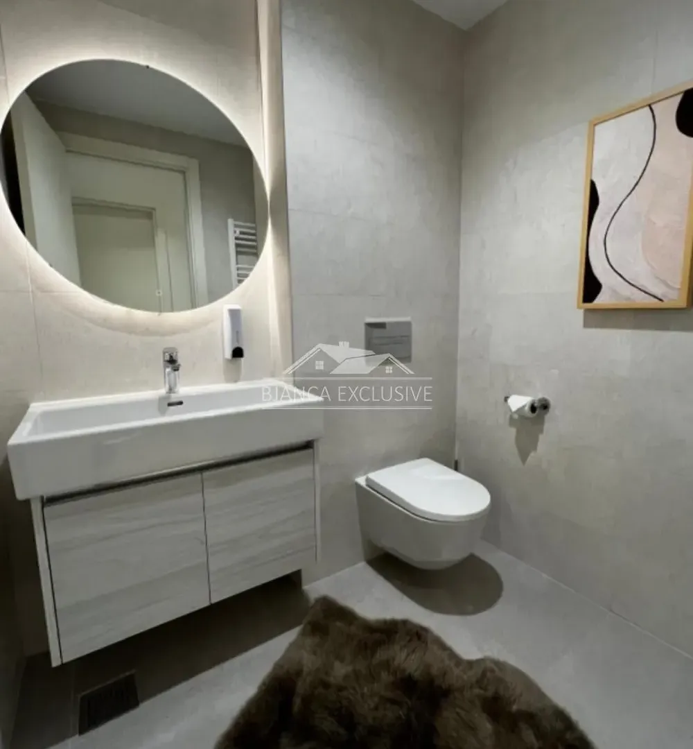 Prodaja, četvorosoban stan, 109m², Savski Venac, Beograd