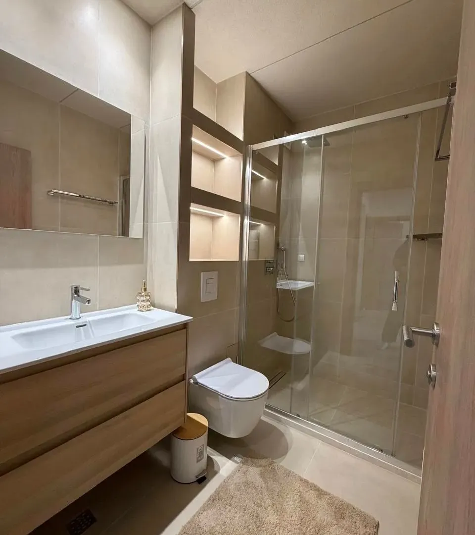 Izdavanje, jednosoban stan, 45m², Centar, Tivat