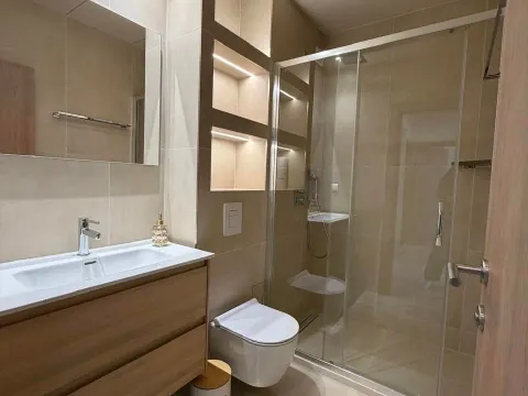 Rent, one bedroom apartment, 45m², Centar, Tivat - image 2