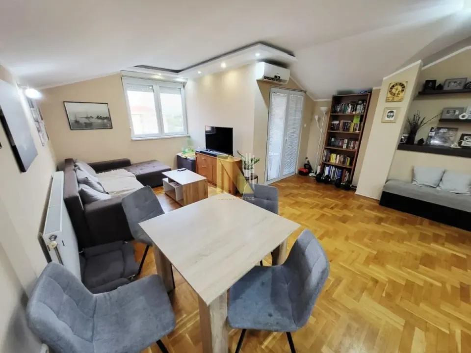 Sale, three bedroom apartment, 80m², Nova Detelinara, Novi Sad Sve Podlokacije