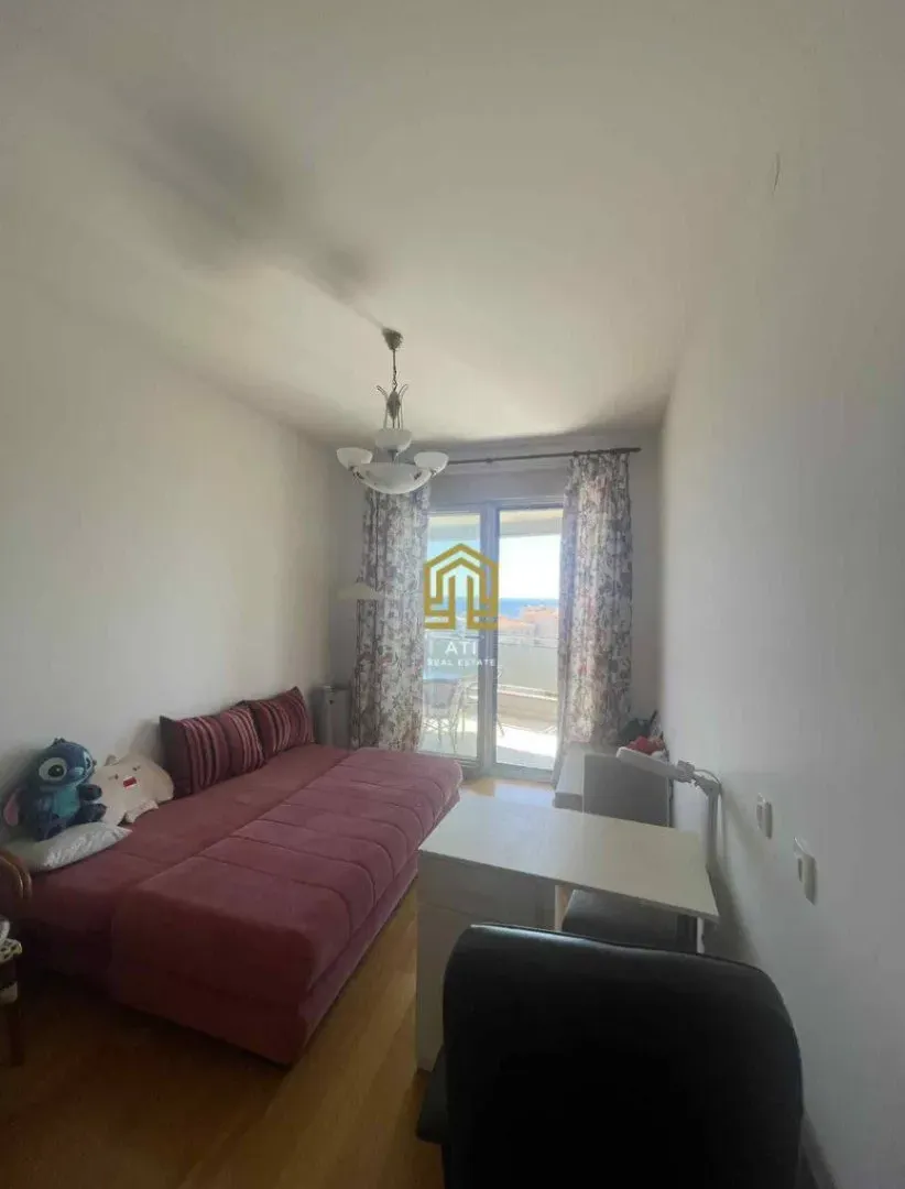 Prodaja, trosoban stan, 98m², Bečići, Budva