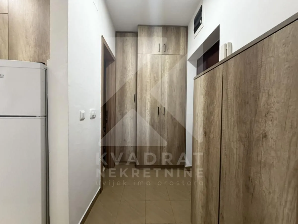 Rent, studio apartment, 25m², Vezirov Most, Podgorica