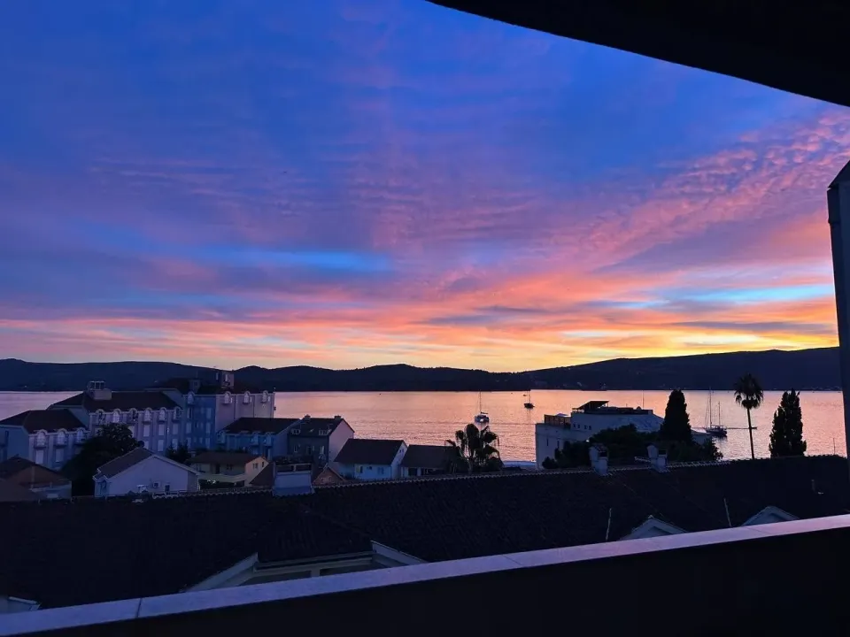 Rent, one bedroom apartment, 45m², Centar, Tivat