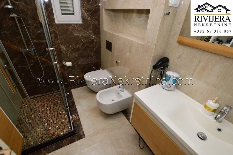 Prodaja, kuća, 400m², Bijela, Herceg Novi