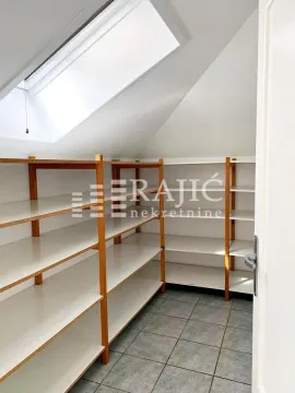 Rent, four bedroom apartment, 135m², Senjak, Beograd - image 3
