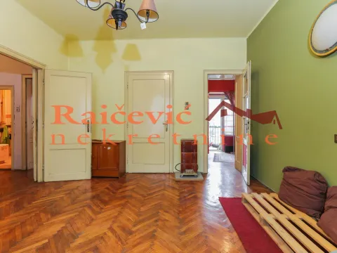 Sale, three bedroom apartment, 95m², Vračar, Šid - image 13