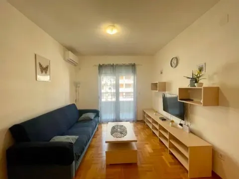 Rent, two bedroom apartment, 57m², Rozino, Budva - image 1