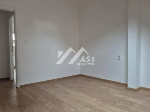 Izdavanje, trosoban stan, 77m², Adamovićevo Naselje, Novi Sad Sve Podlokacije - image 12