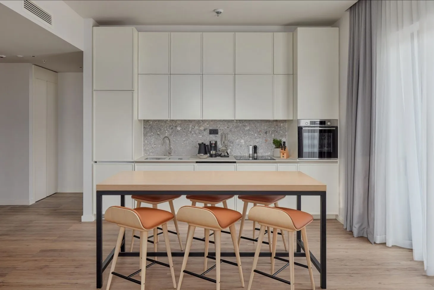 Prodaja, dvosoban stan, 115m², Tivat, Crna Gora