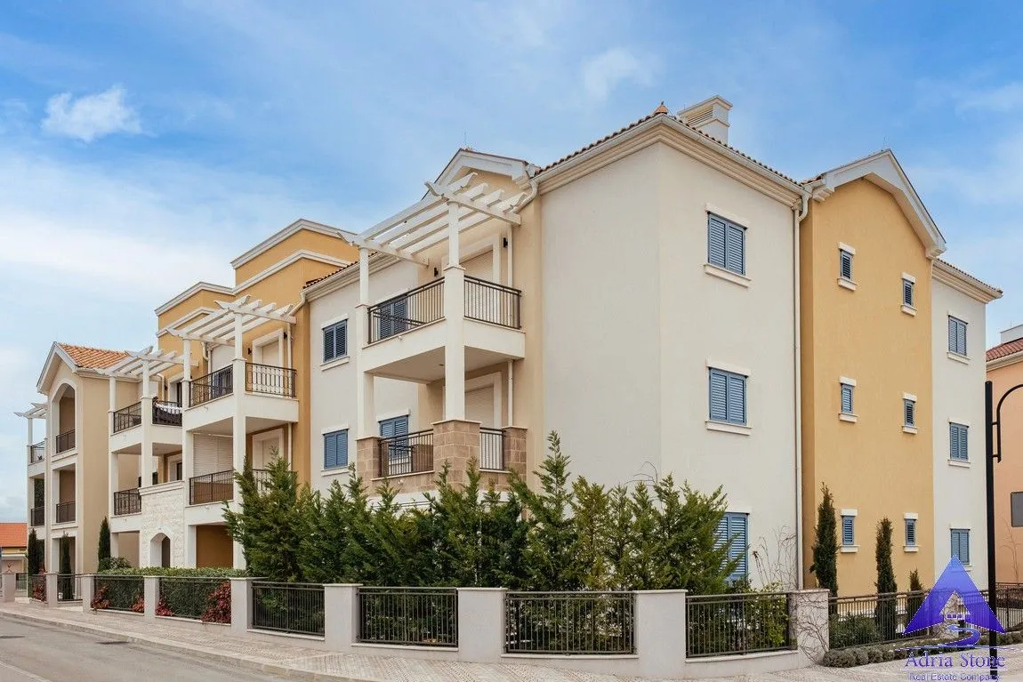 Prodaja, jednosoban stan, 64m², Luštica, Tivat