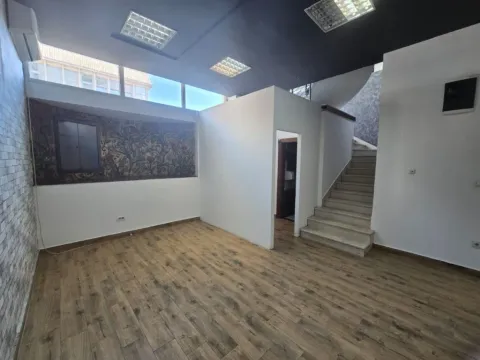 Izdavanje, poslovni prostor, 101m², Preko Morače, Podgorica - image 10