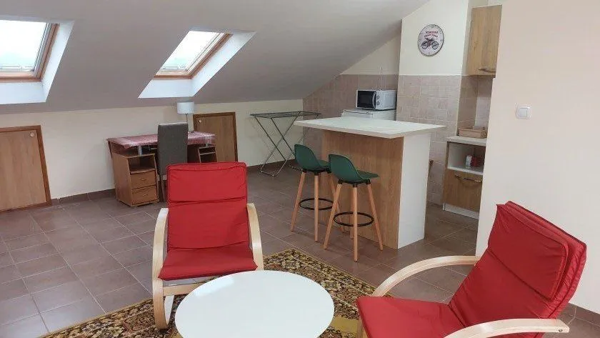 Izdavanje, garsonjera, 45m², Gorica C, Podgorica