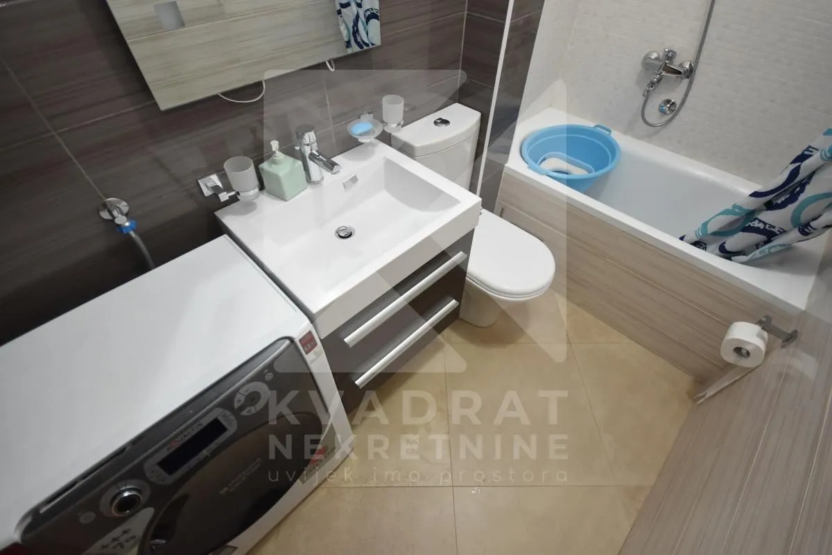 Izdavanje, dvosoban stan, 65m², Malo Brdo, Podgorica