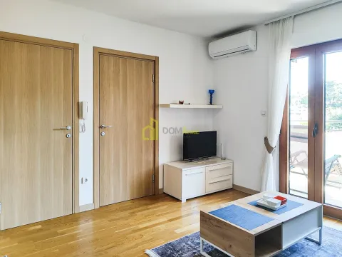 Izdavanje, jednosoban stan, 33m², Centar, Podgorica - image 7