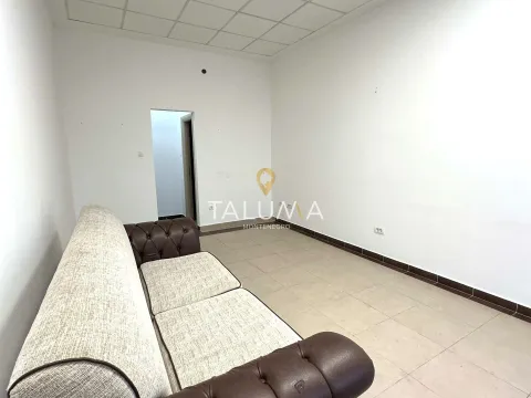 Rent, office space, 23m², Stari Aerodrom, Podgorica - image 2