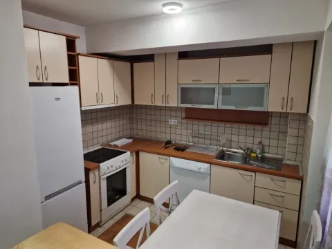 Izdavanje, dvosoban stan, 60m², Zabjelo, Podgorica - image 13