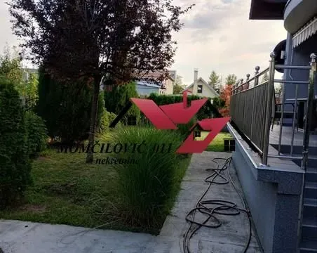 Sale, house, 430m², Zemun Ugrinovci, Zemun Sve Podlokacije - image 2