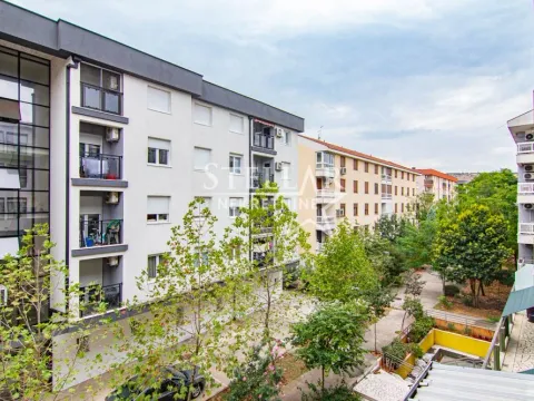 Rent, two bedroom apartment, 60m², Blok 6, Podgorica - image 13