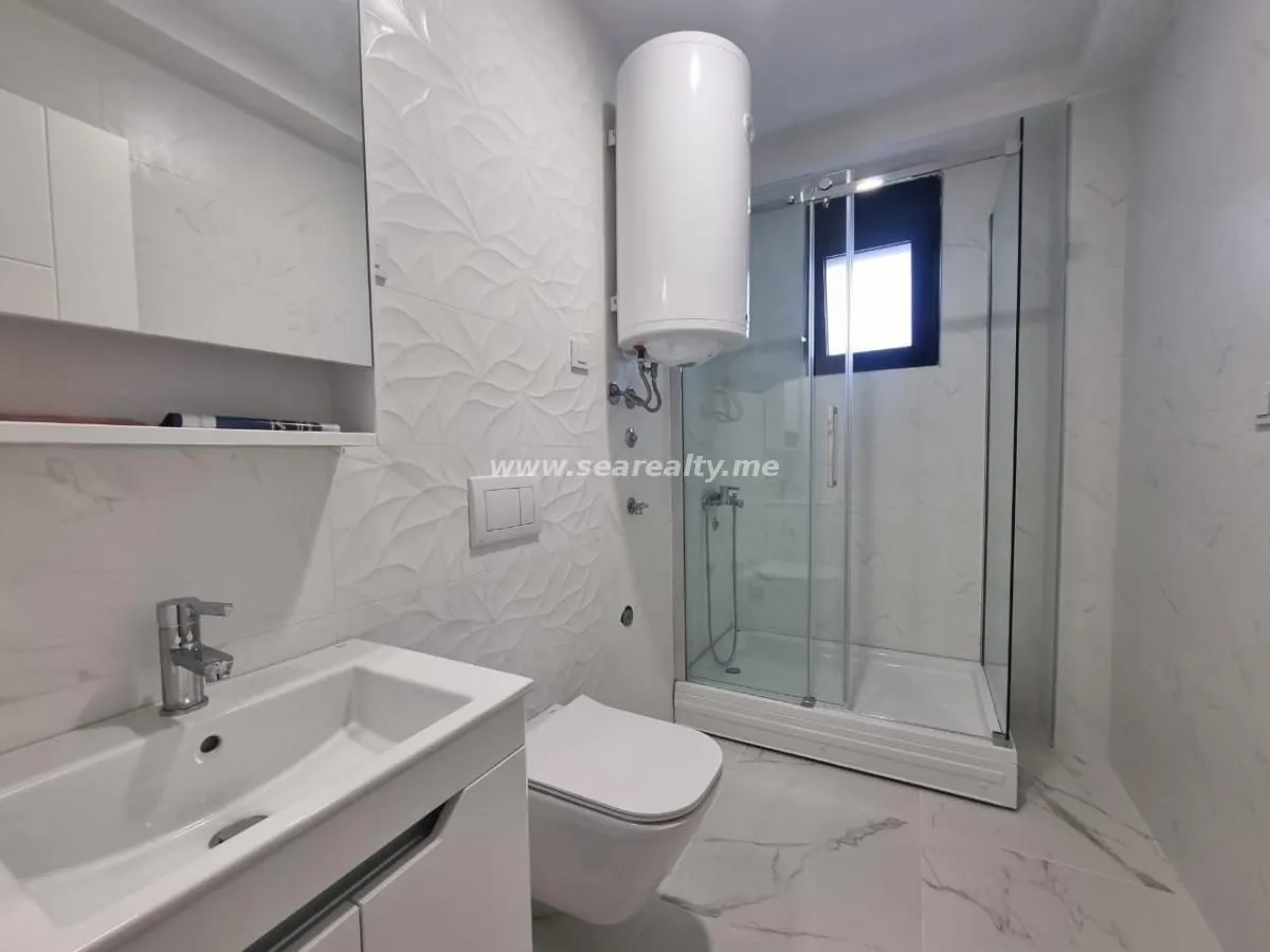 Prodaja, dvosoban stan, 67m², Tivat, Crna Gora