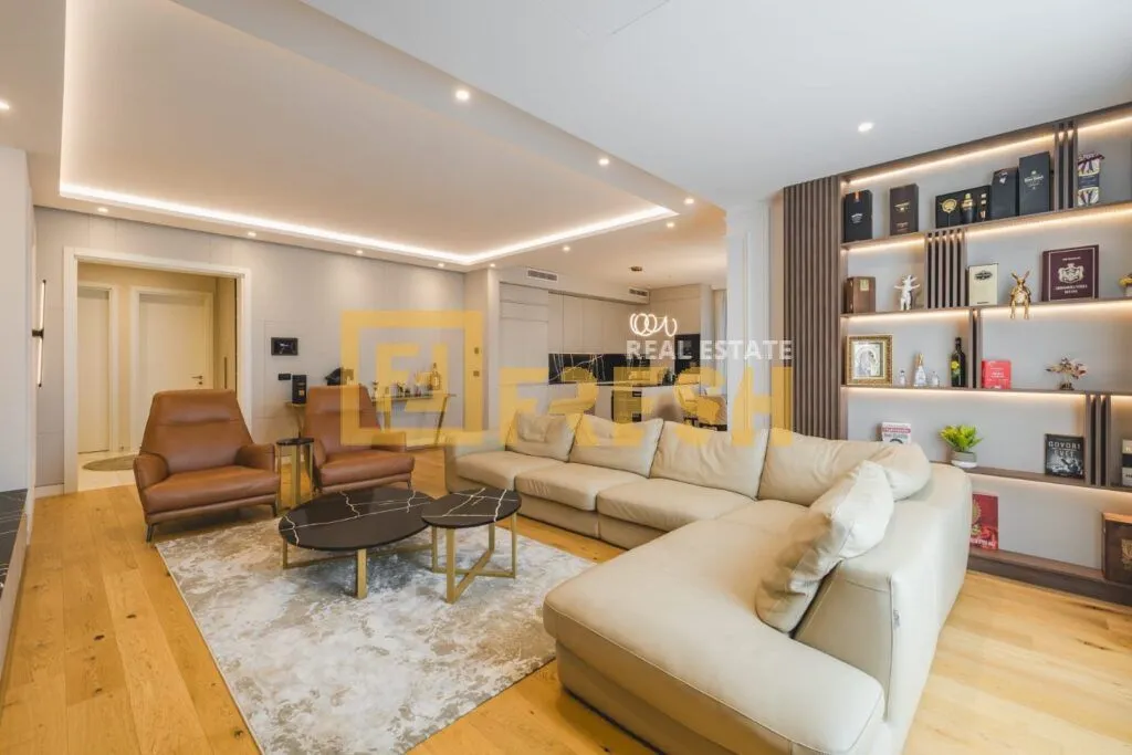 Prodaja, trosoban stan, 149m², Centar, Podgorica