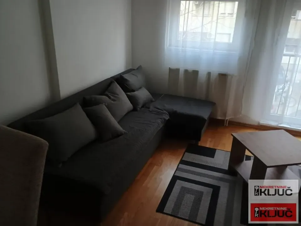 Izdavanje, garsonjera, 25m², Nova Detelinara, Novi Sad Sve Podlokacije