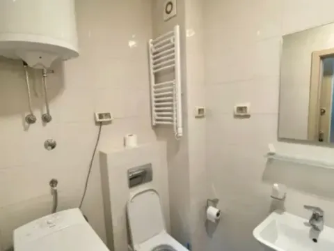 Izdavanje, dvosoban stan, 47m², City Kvart, Podgorica - image 8