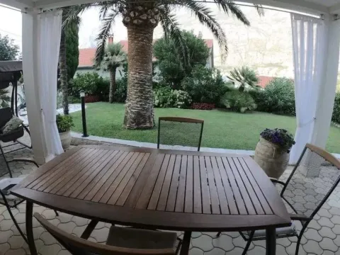 Prodaja, kuća, 240m², Prčanj, Kotor - image 12