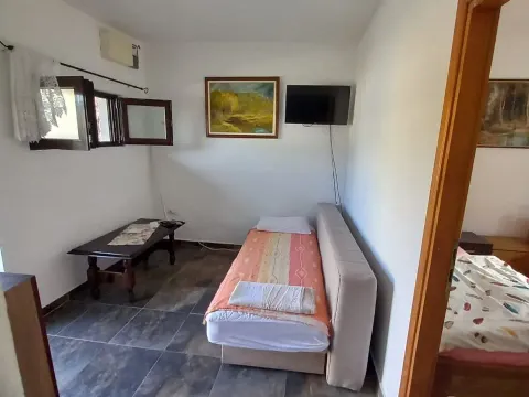 Rent, one bedroom apartment, 45m², Radanovići, Kotor - image 6