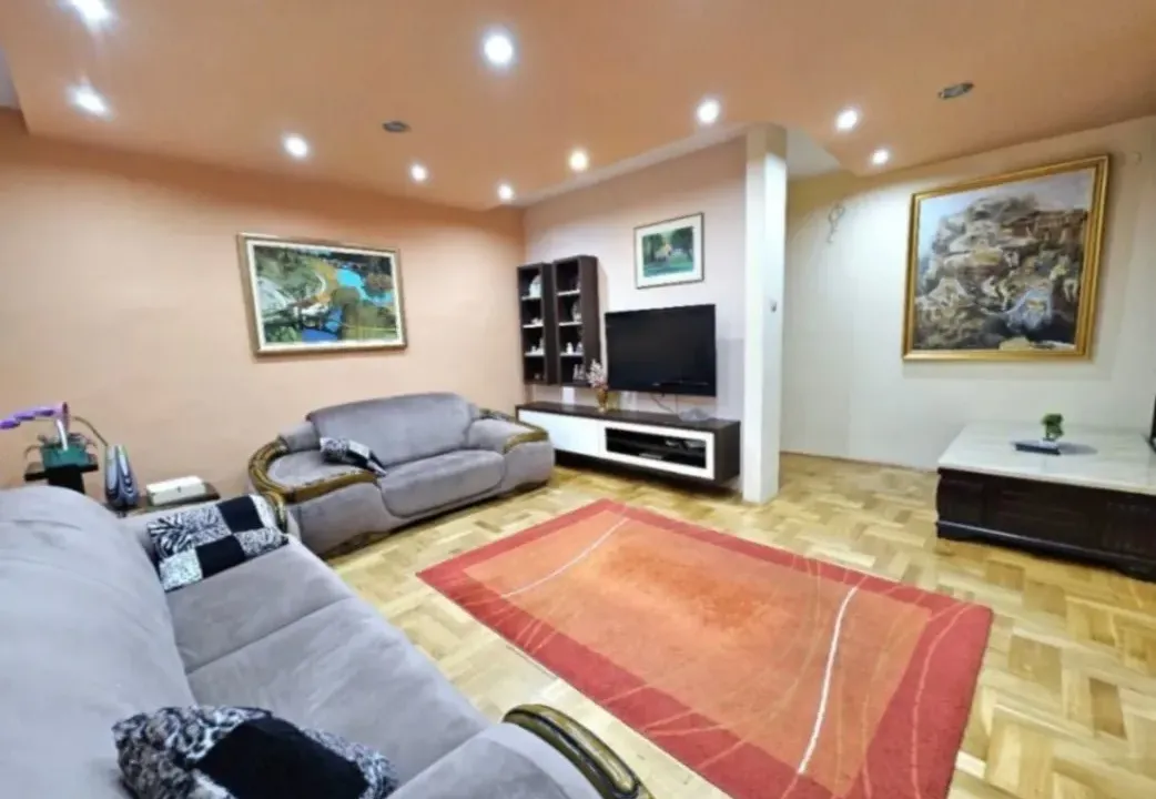 Rent, one bedroom apartment, 63m², Blok 6, Podgorica