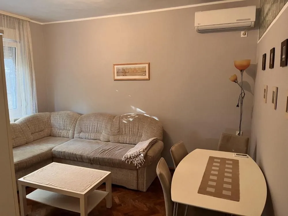 Prodaja, petosoban stan, 40m2, Grbavica, Novi Sad, Novi Sad