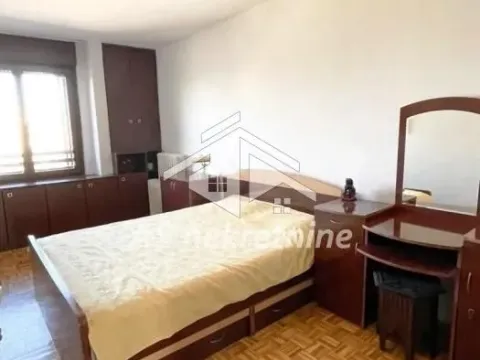 Izdavanje, četvorosoban stan, 93m², Cvetni Trg, Vračar Sve Podlokacije - image 11
