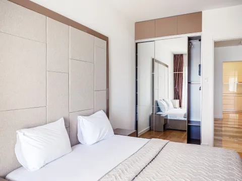 Izdavanje, jednosoban stan, 77m², Tre Canne, Budva - image 8